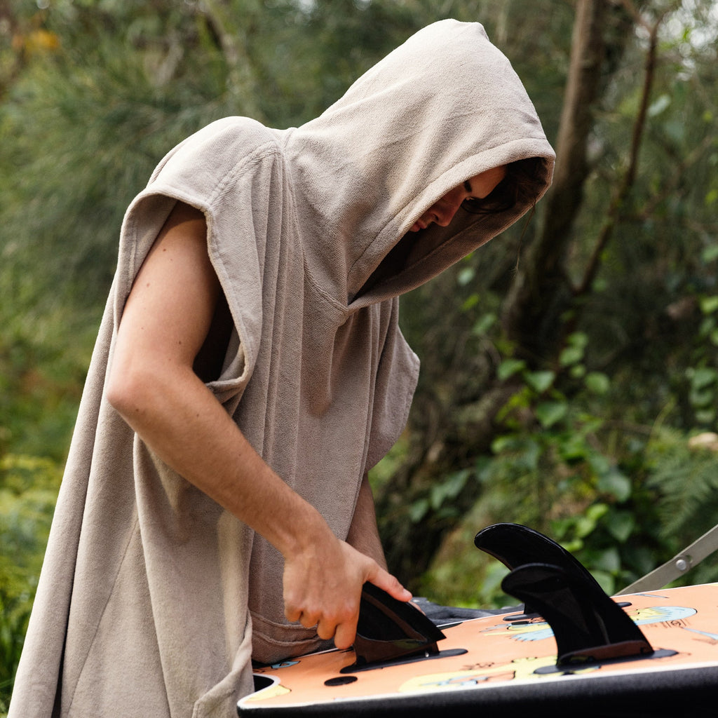 AMTW22-Lightweight-Hooded-